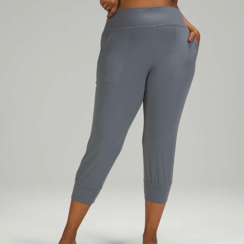 Lululemon Align Jogger Crop 23” Asphalt Grey Size 6 EEUC